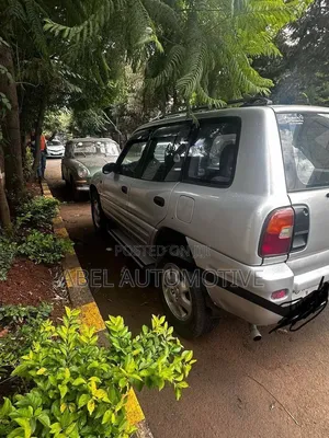 Toyota RAV4 1997 Silver