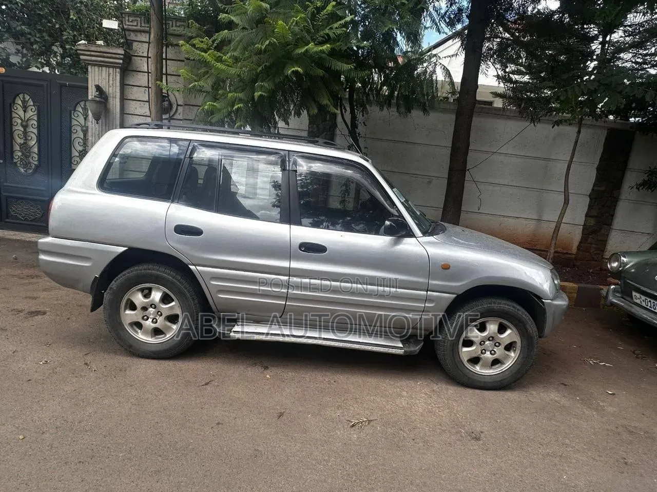 Toyota RAV4 1997 Silver
