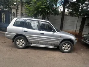 Toyota RAV4 1997 Silver
