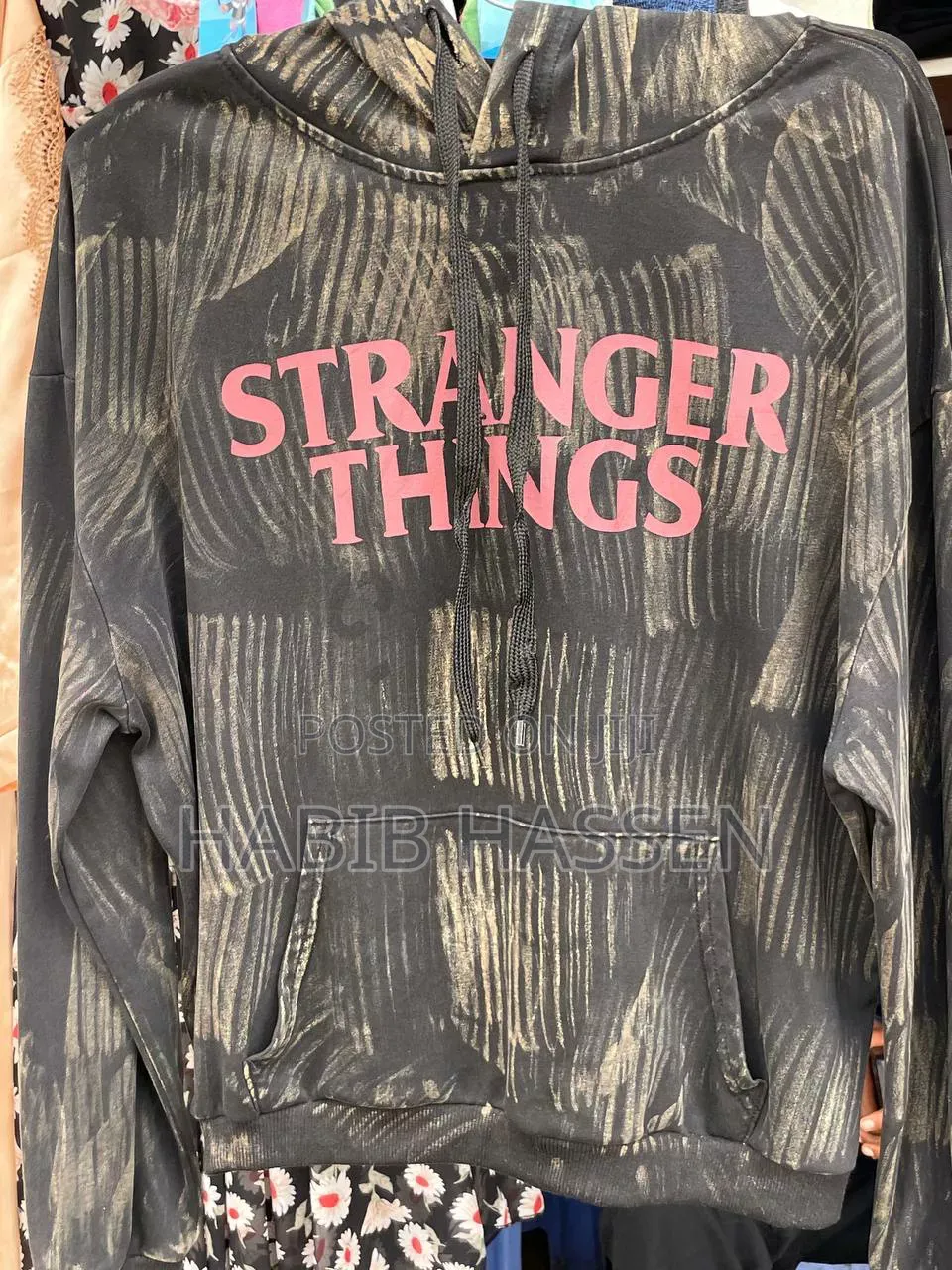 Stranger ሁዲ