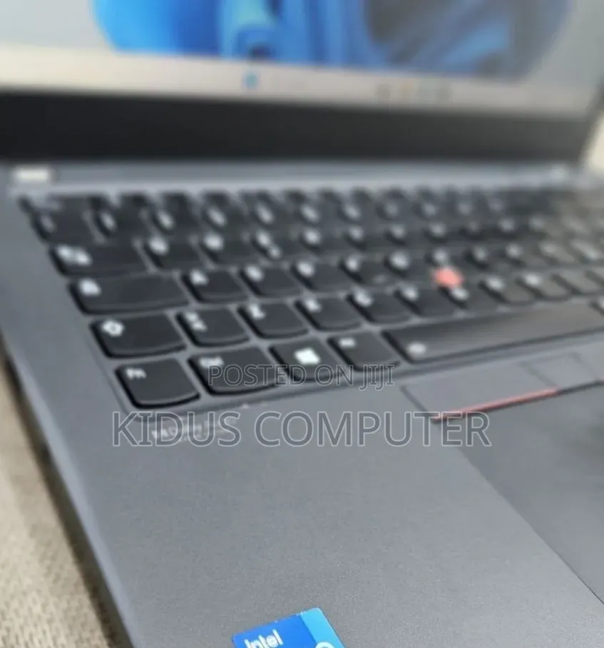 New Laptop Lenovo ThinkPad T14s G4 16GB Intel Core i7 SSD 512GB