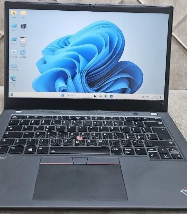 New Laptop Lenovo ThinkPad T14s G4 16GB Intel Core i7 SSD 512GB