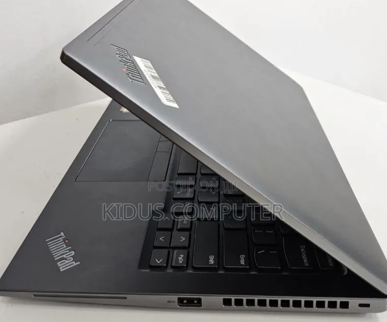 New Laptop Lenovo ThinkPad T14s G4 16GB Intel Core i7 SSD 512GB