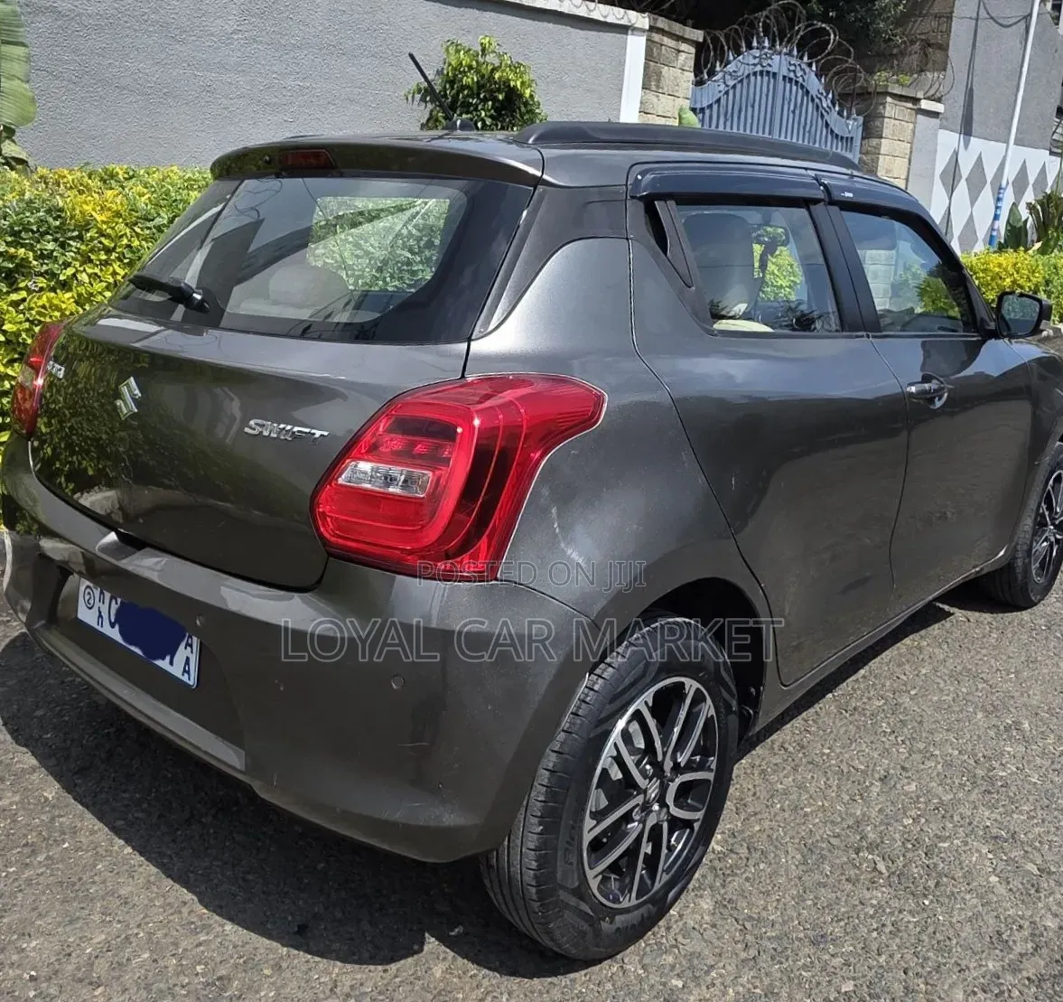 Suzuki Swift 2021 Gray