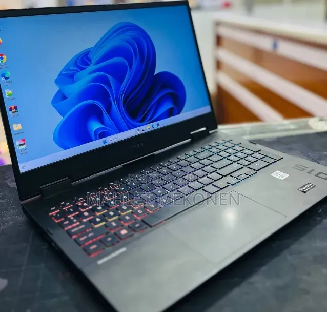 New Laptop HP Omen 15 16GB Intel Core i7 SSD 512GB