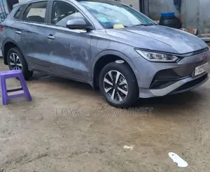 BYD E2 43 kWh 94 hp FWD 2025 Gray