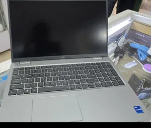 New Laptop Dell Precision 3560 8GB Intel Core i7 SSD 512GB