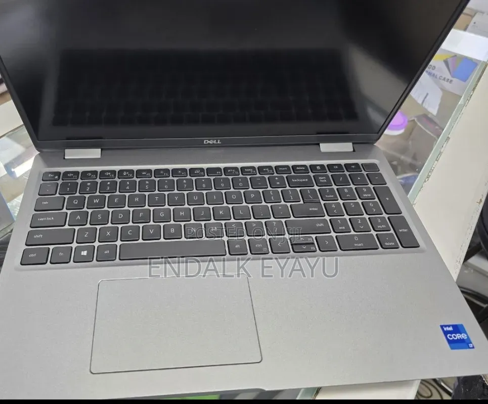 New Laptop Dell Precision 3560 8GB Intel Core i7 SSD 512GB