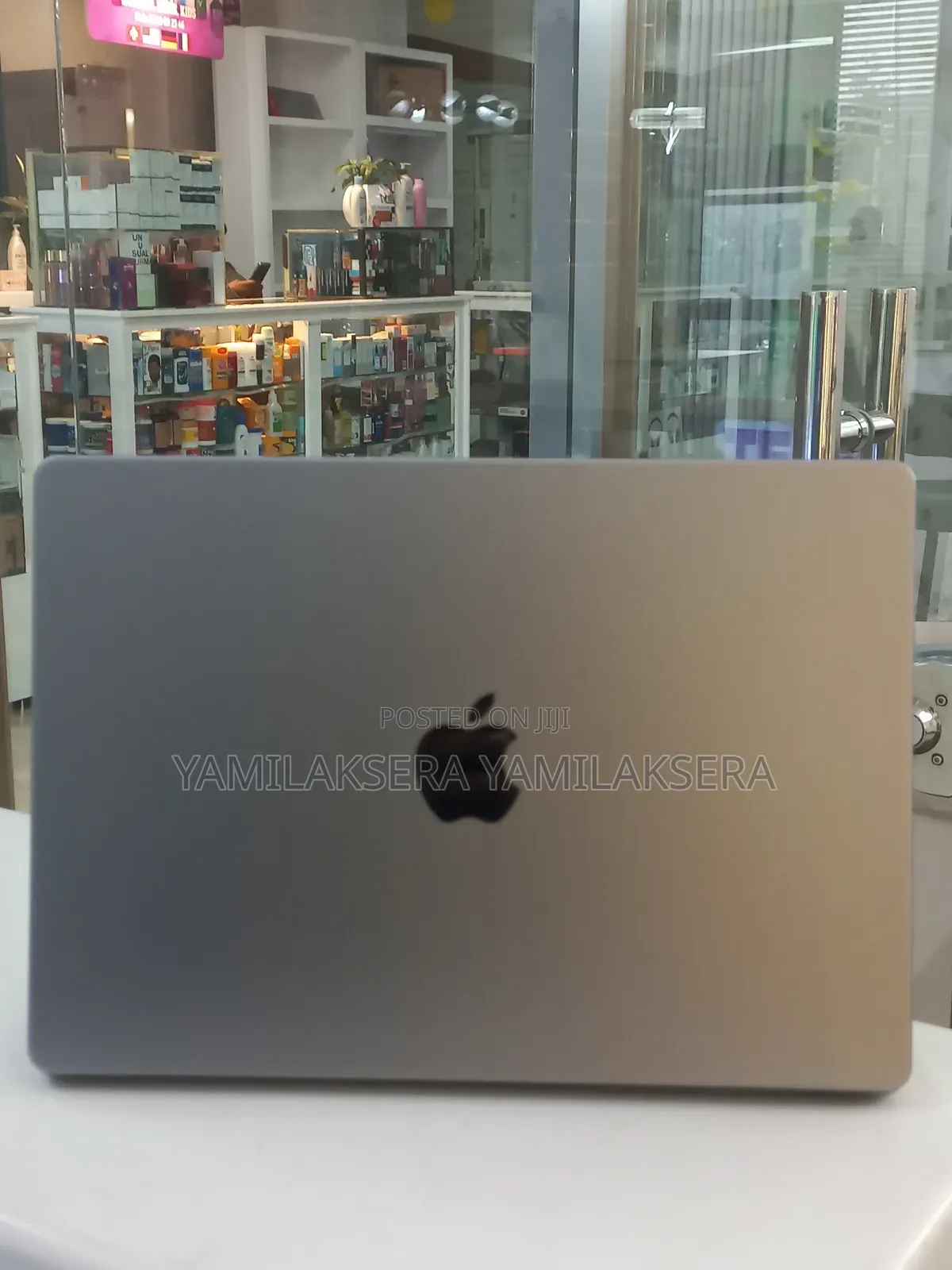 New Laptop Apple MacBook Pro 2021 M1 16GB Apple M1 Pro SSD 512GB