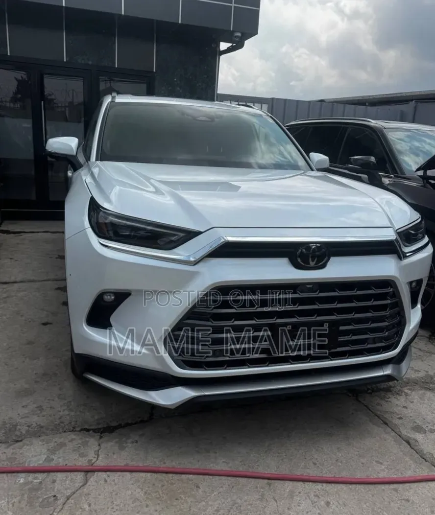 New Toyota Grand Highlander Hybrid 2025 Black