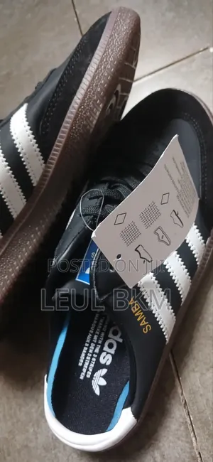 Women Adidas Samba Shoes