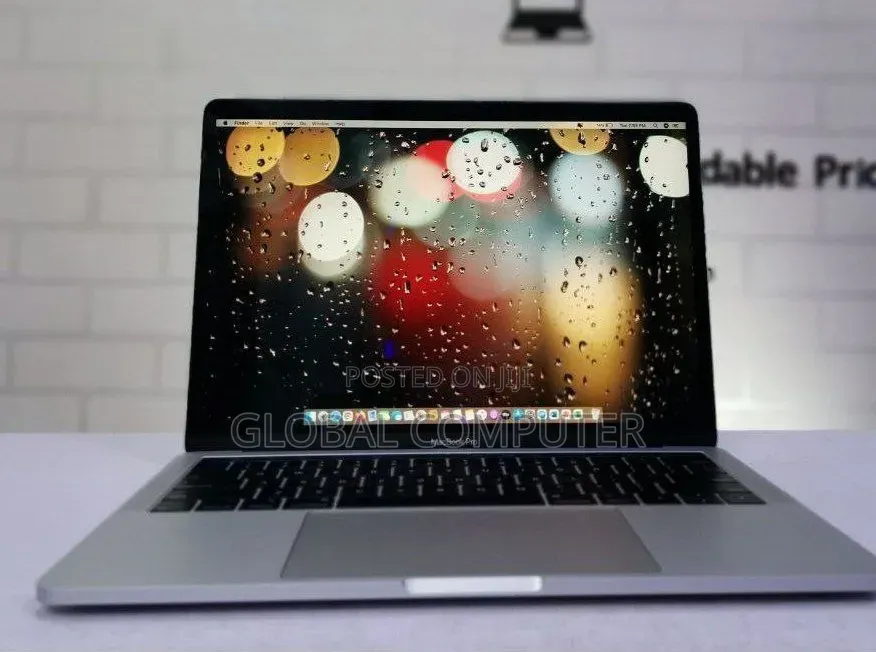 New Laptop Apple MacBook Air 2018 8GB Intel Core i7 SSD 256GB