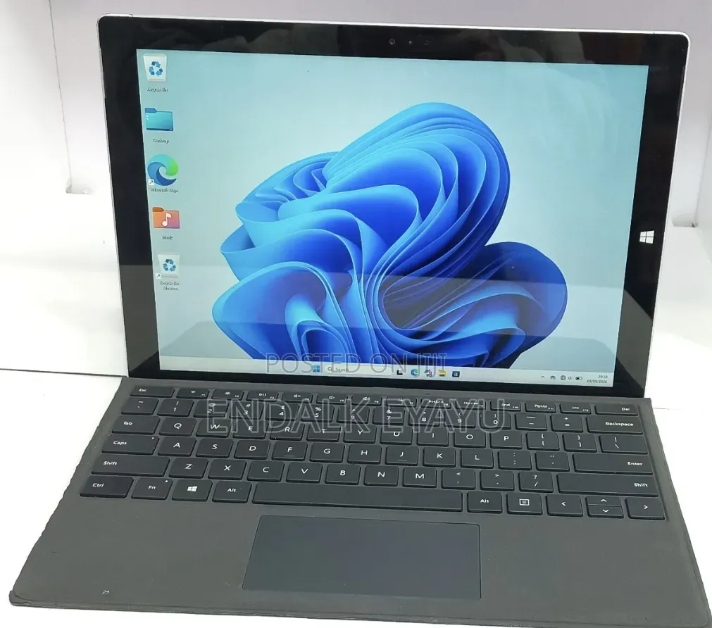New Laptop Microsoft Surface Pro 3 8GB Intel Core i7 SSD 256GB