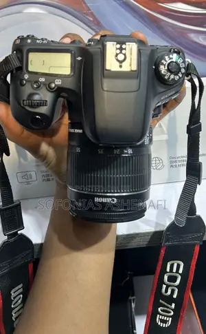 Canon Canon 77d