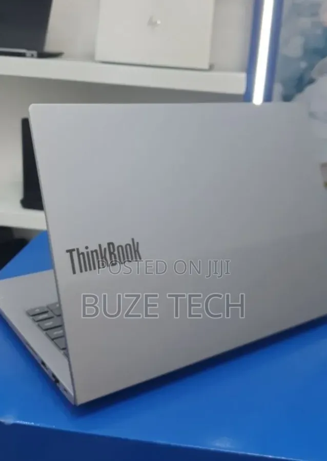 New Laptop Lenovo 16GB Intel Core 5 SSD 512GB
