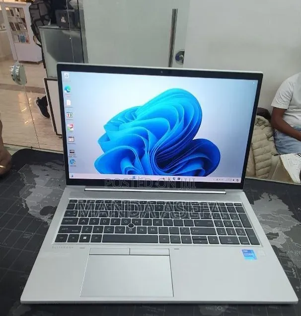 New Laptop HP EliteBook 850 G8 16GB Intel Core i5 SSD 512GB