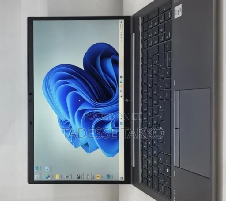 New Laptop HP 16GB Intel Core i7 SSD 512GB