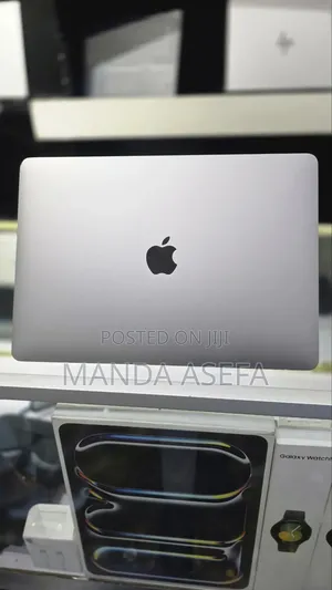 New Laptop Apple MacBook Air 2019 8GB Intel Core i5 SSD 128GB