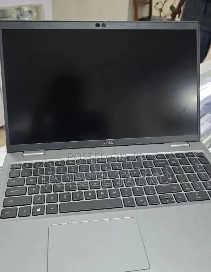 New Laptop Dell Precision 3560 8GB Intel Core i7 SSD 512GB