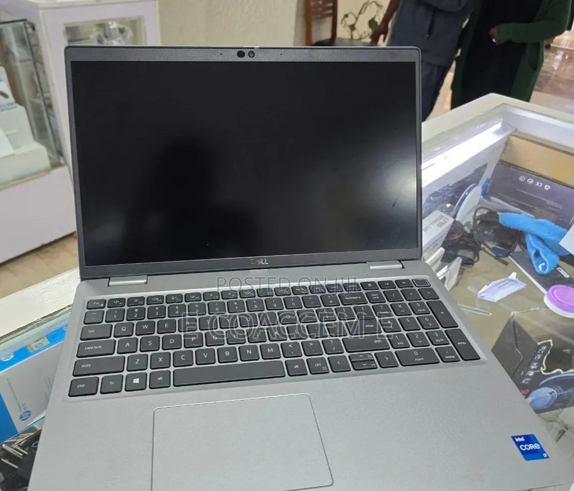 New Laptop Dell 8GB Intel Core i7 SSD 512GB