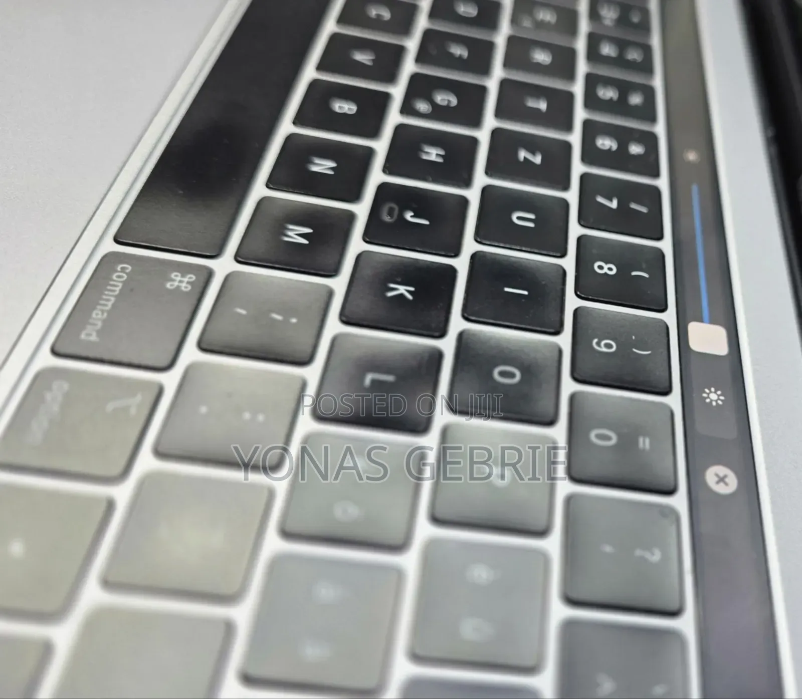 New Laptop Apple MacBook 8GB Intel Core i5 SSD 128GB