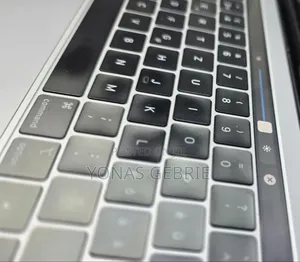 New Laptop Apple MacBook 8GB Intel Core i5 SSD 128GB