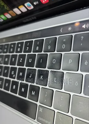 New Laptop Apple MacBook 8GB Intel Core i5 SSD 128GB