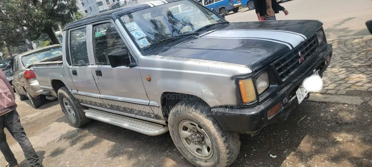 Mitsubishi L200 1992 Silver