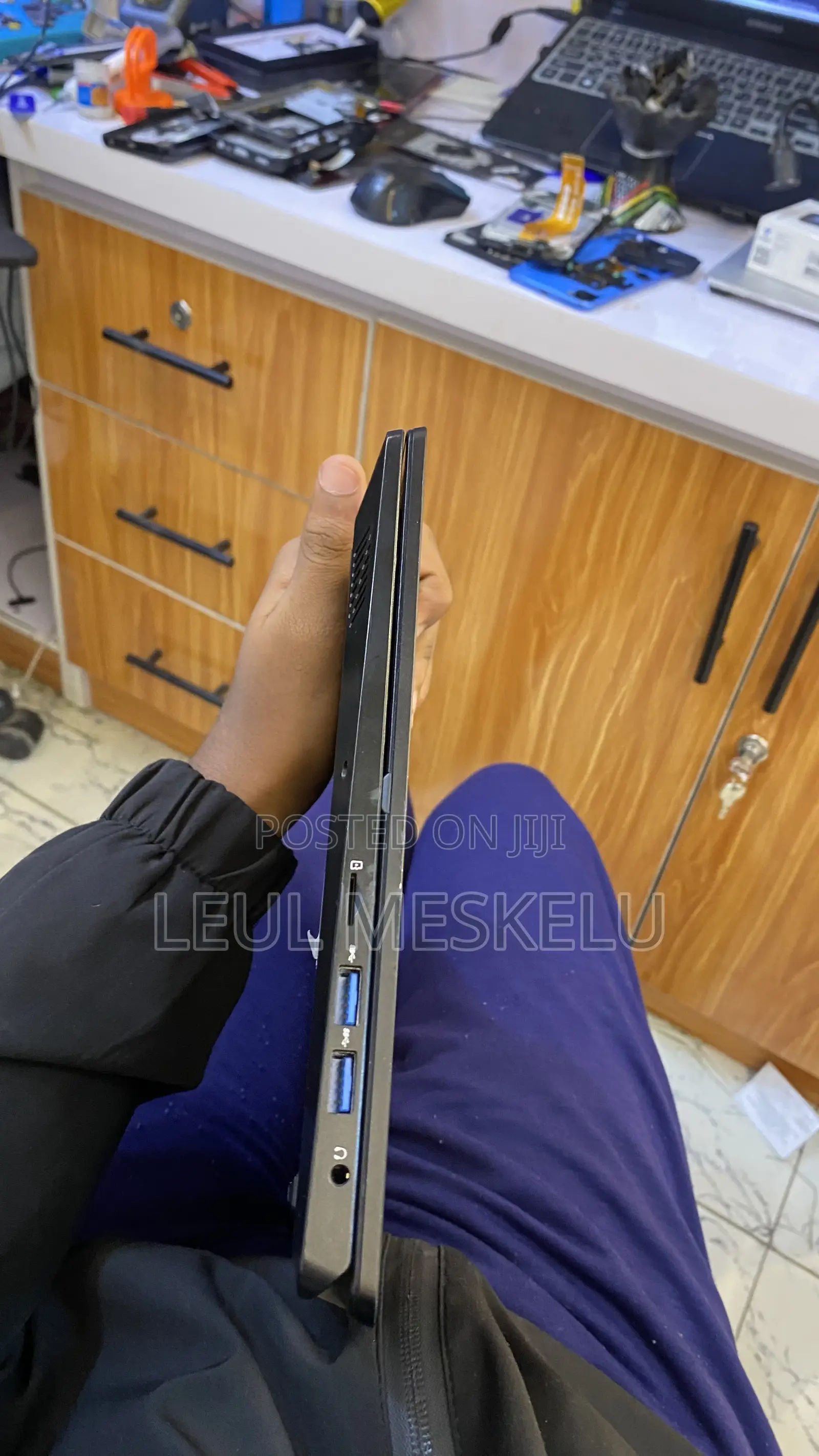 Laptop Gateway GWTC51427 8GB Intel Core i5 SSD 512GB
