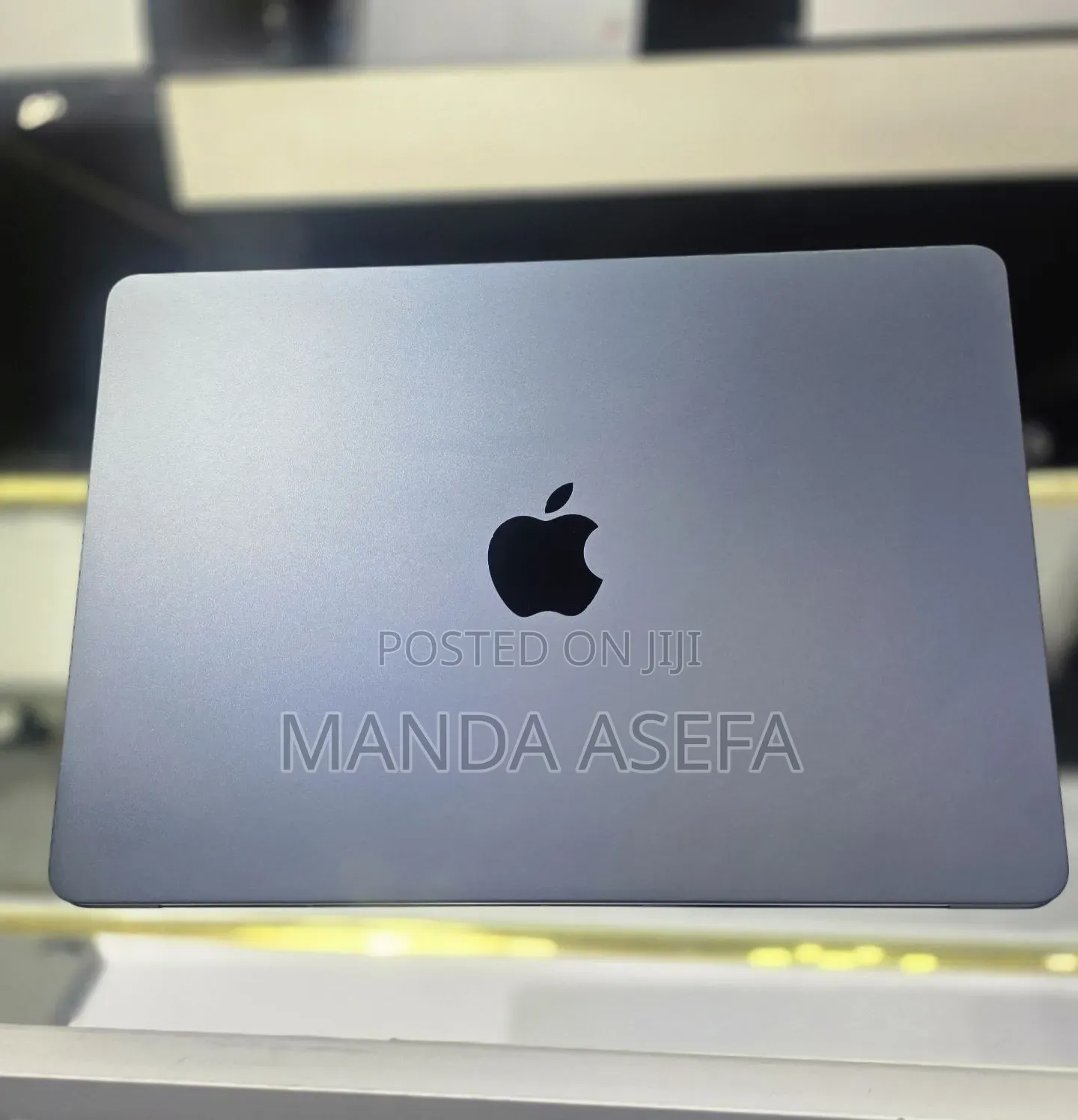 New Laptop Apple MacBook Air 2024 M3 8GB Apple M3 SSD 256GB