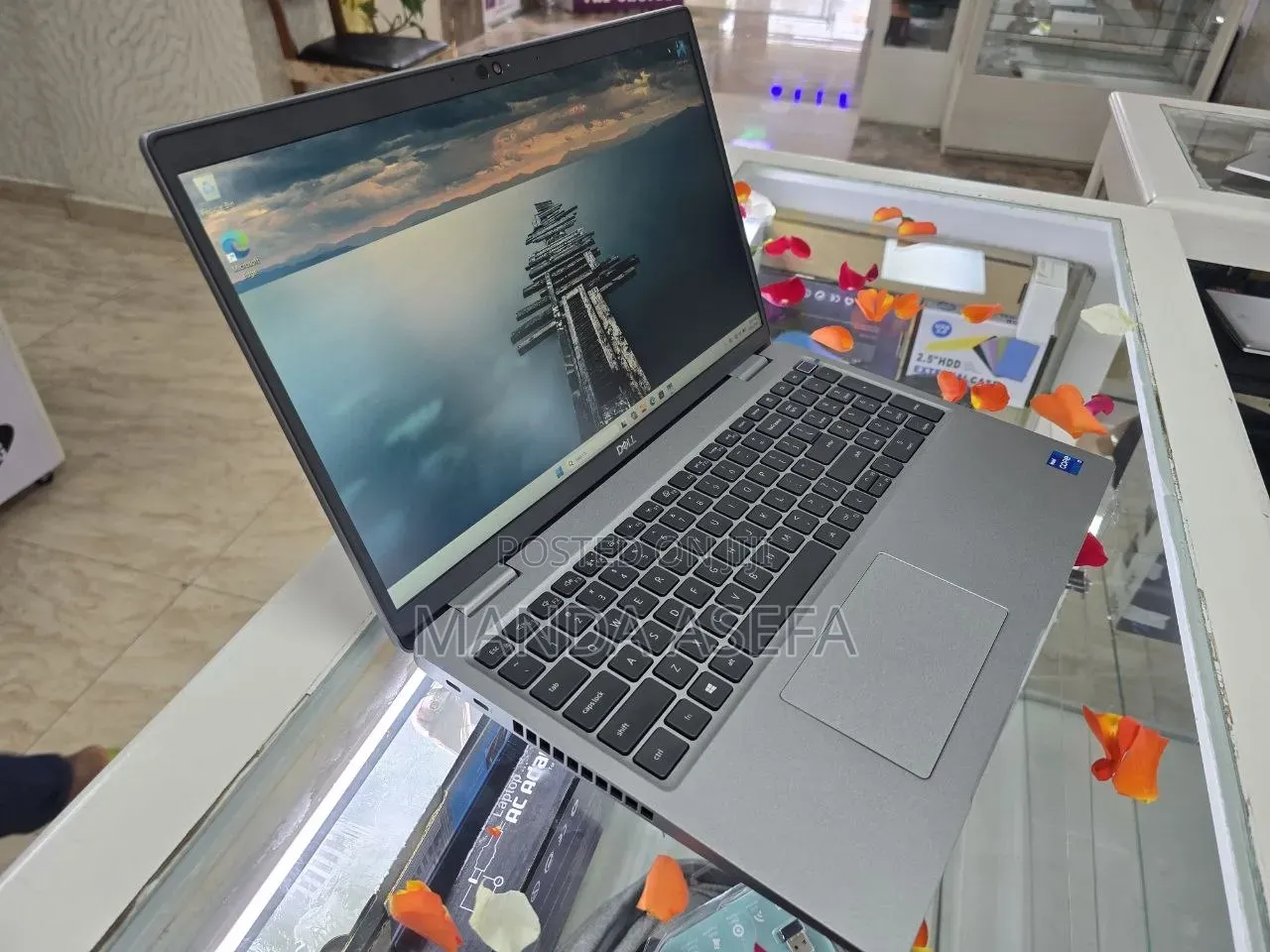 New Laptop Dell Precision 3560 8GB Intel Core i7 SSD 512GB