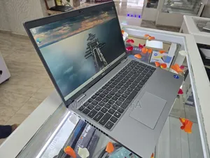 New Laptop Dell Precision 3560 8GB Intel Core i7 SSD 512GB