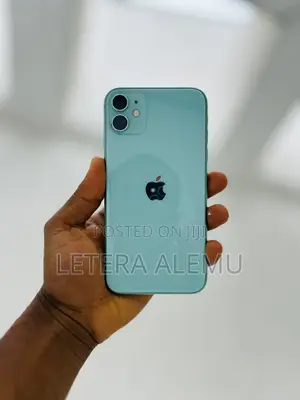 New Apple iPhone 11 64 GB Blue