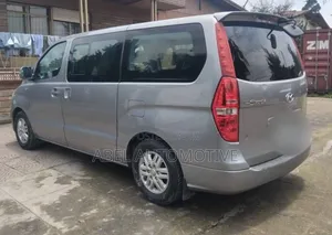 Hyundai H200 2016 Silver