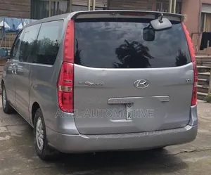 Hyundai H200 2016 Silver