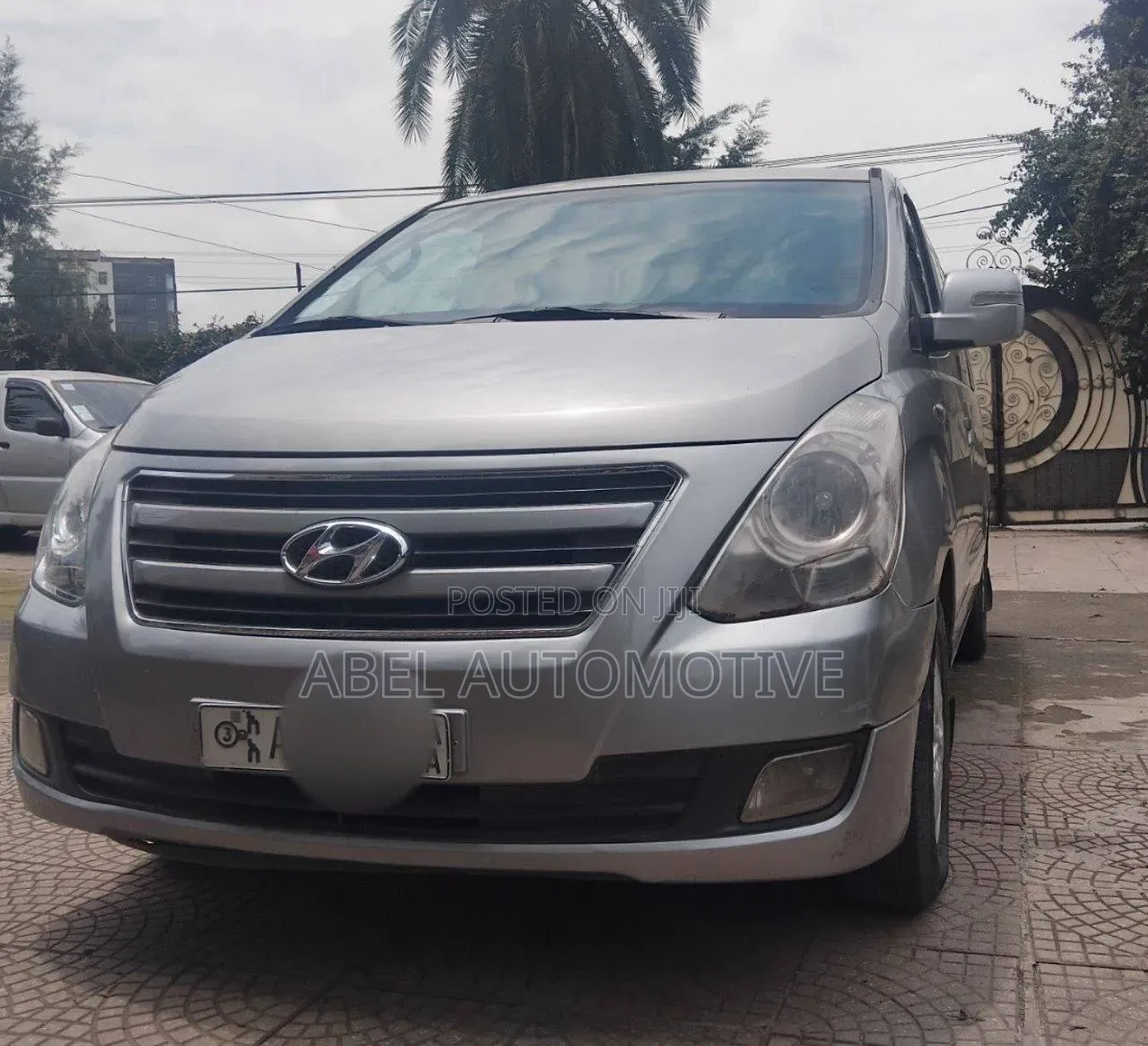 Hyundai H200 2016 Silver