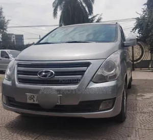 Hyundai H200 2016 Silver