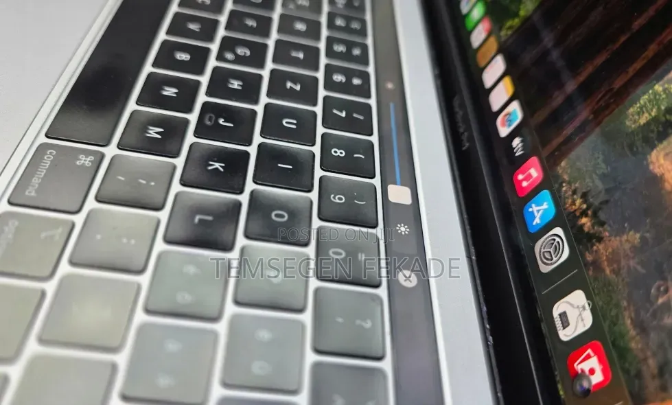 New Laptop Apple MacBook Air 2019 8GB Intel Core i5 SSD 128GB