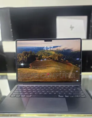 New Laptop Apple MacBook Air 2024 M3 8GB Apple M3 SSD 256GB