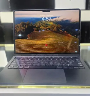 New Laptop Apple MacBook Air 2024 M3 8GB Apple M3 SSD 256GB