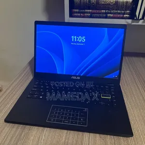 Laptop Asus Vivobook E410M 4GB Intel Celeron SSD 512GB