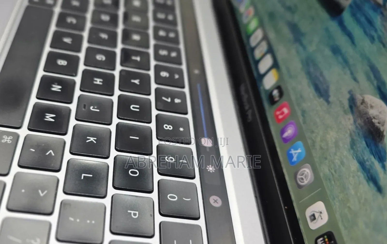 New Laptop Apple MacBook Pro 2021 M1 16GB Apple M1 Pro SSD 1T