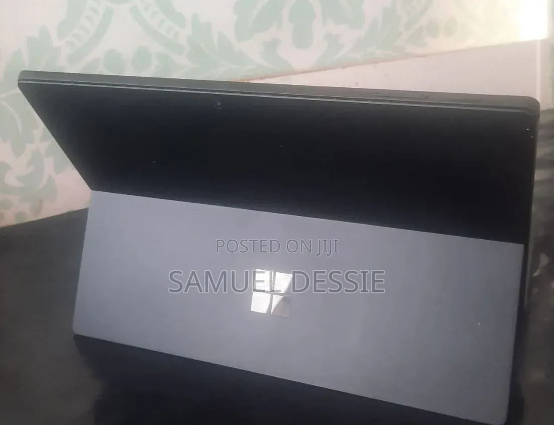 New Laptop Microsoft Surface Pro 6 8GB Intel Core i5 SSD 256GB