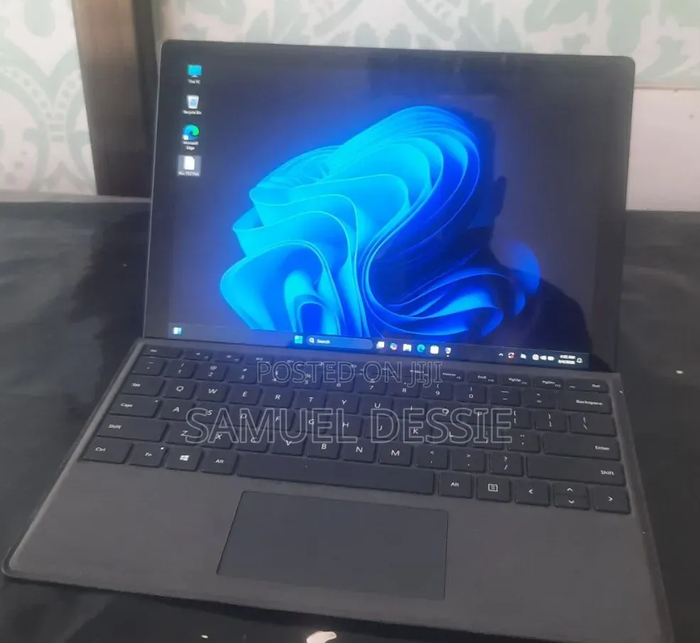New Laptop Microsoft Surface Pro 6 8GB Intel Core i5 SSD 256GB