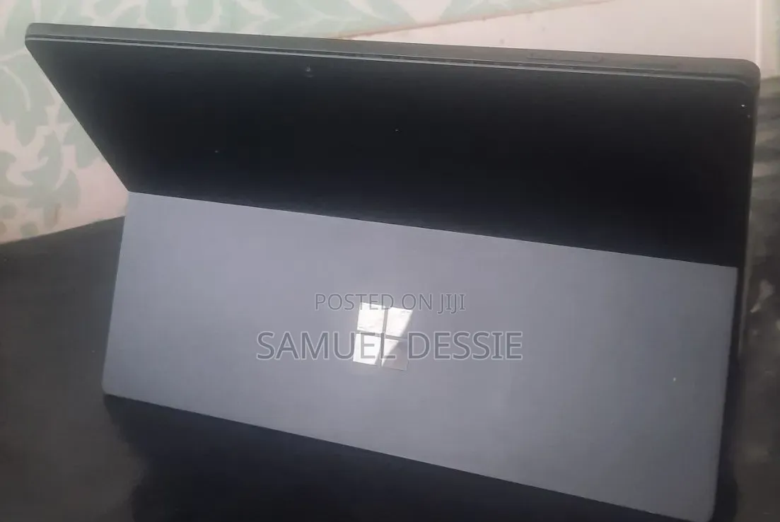 New Laptop Microsoft Surface Pro 6 8GB Intel Core i5 SSD 256GB