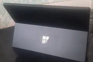 New Laptop Microsoft Surface Pro 6 8GB Intel Core i5 SSD 256GB