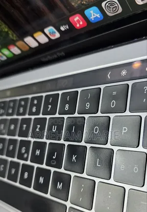 New Laptop Apple MacBook Pro 2019 8GB Intel Core i5 SSD 128GB