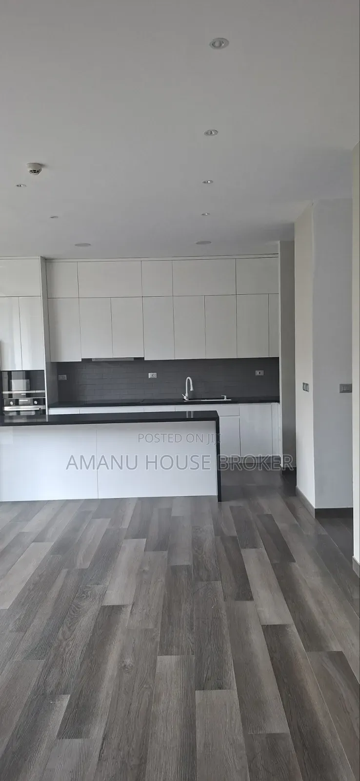 13bdrm Apartment in Addis Ababa, Kirkos for rent