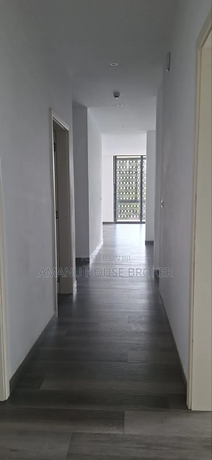 13bdrm Apartment in Addis Ababa, Kirkos for rent