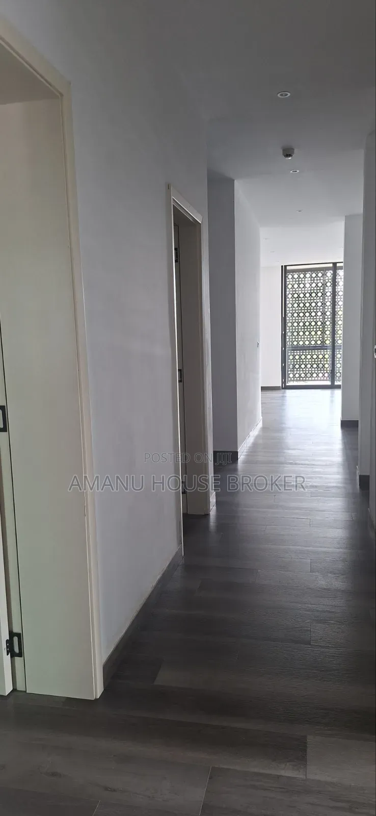 13bdrm Apartment in Addis Ababa, Kirkos for rent